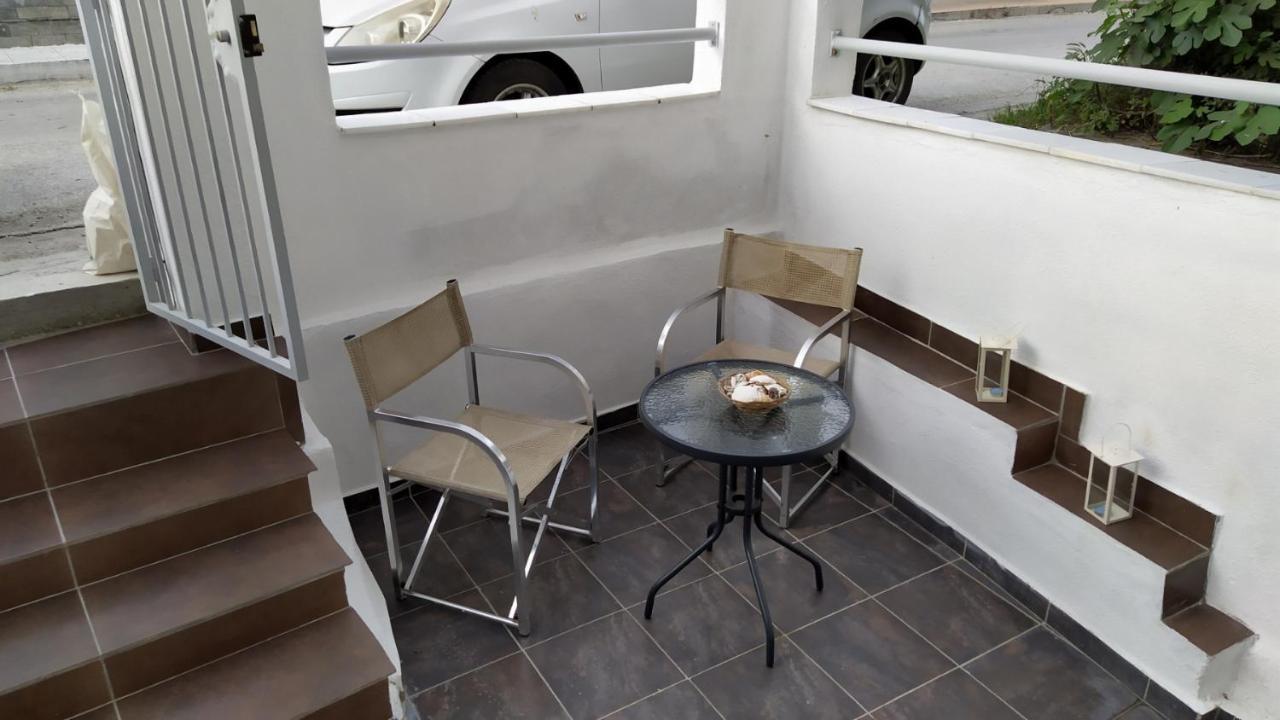 Celia'S Studio Apartment Nea Peramos  Luaran gambar