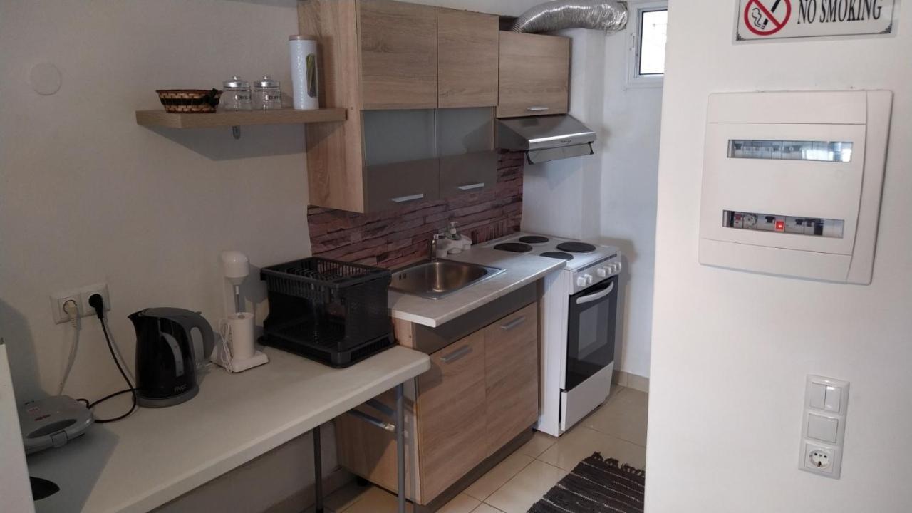 Celia'S Studio Apartment Nea Peramos  Luaran gambar
